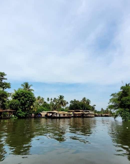 Kerala Backwaters | Cochin airport taxi services