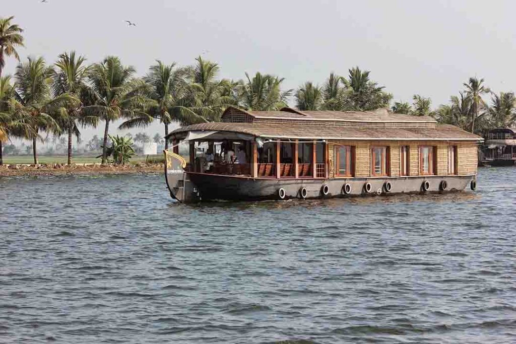Houseboats cruising on Vembanad Lake